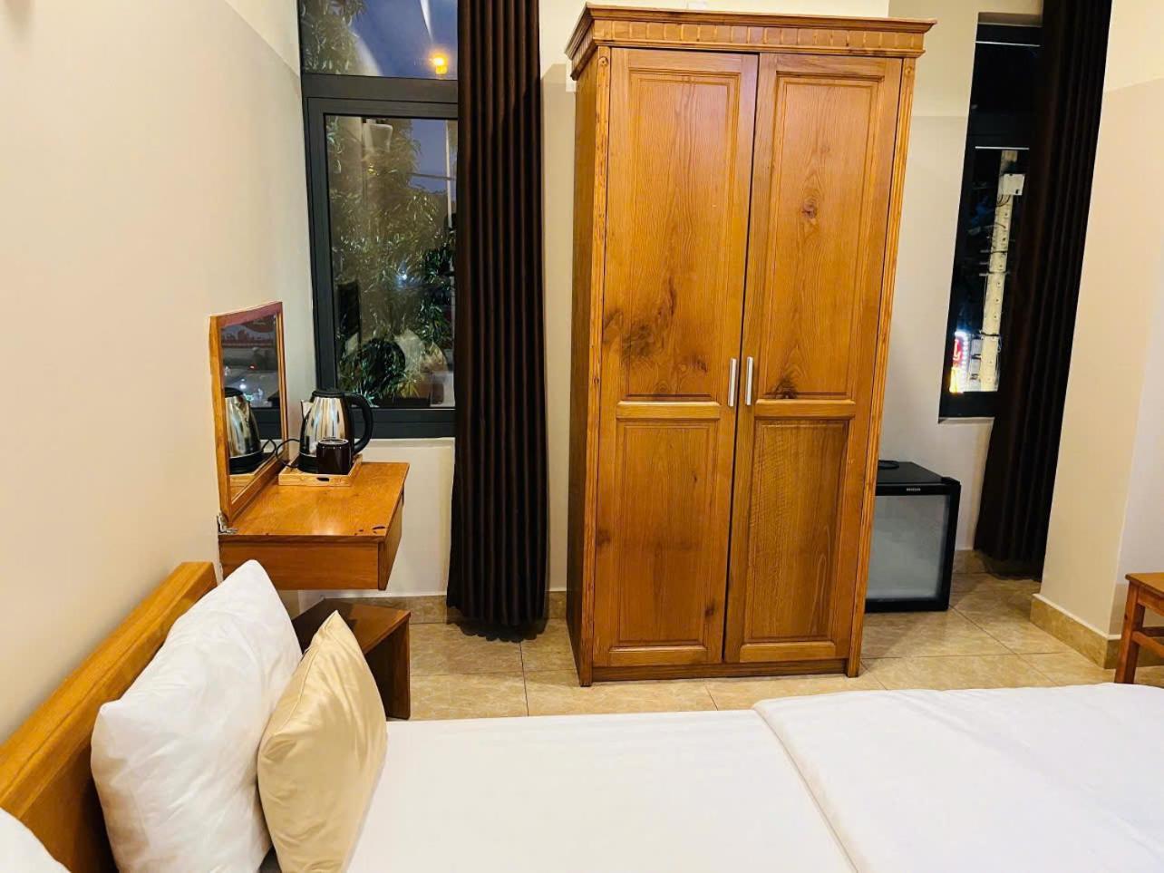 Vinh Loc Hotel 3*